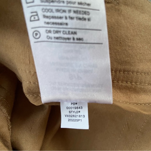 VINCE Belted Cropped Linen Blend Pants - Picture 9 of 11